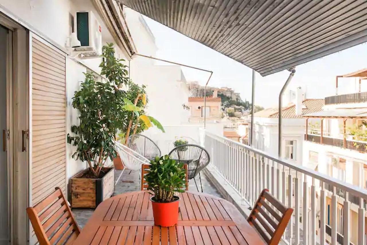 A Masterpiece In Plaka With Big Balcony And Acropolis View Apartment Athens Luaran gambar