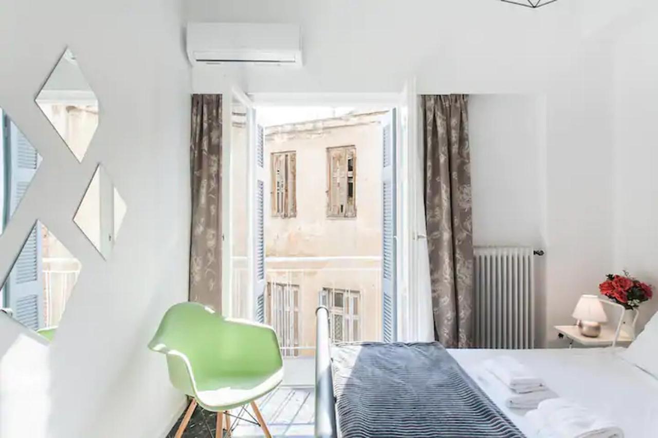 A Masterpiece In Plaka With Big Balcony And Acropolis View Apartment Athens Luaran gambar